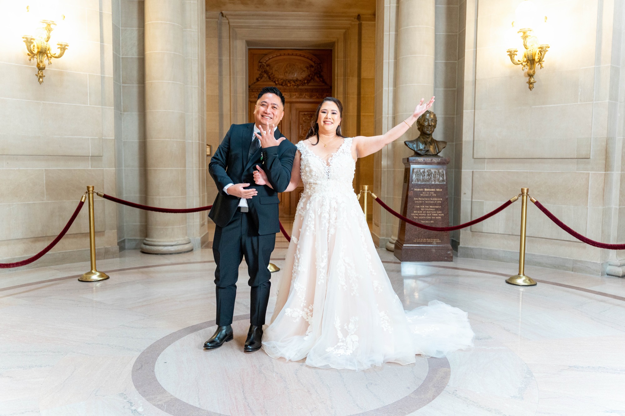 San Francisco City Hall wedding photo