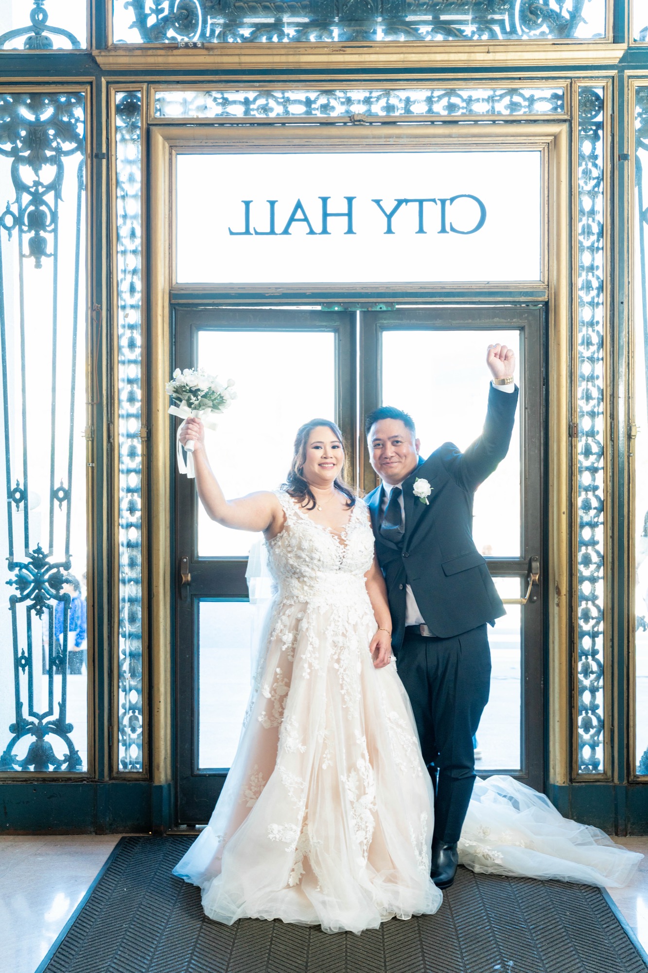 San Francisco City Hall wedding photo